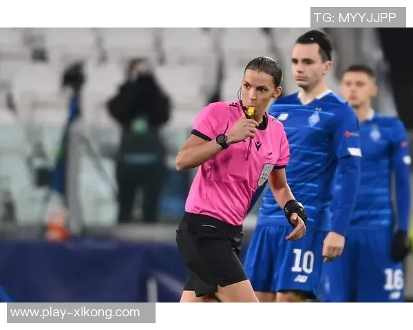 前裁判揭示亚马尔被放倒事件裁判为何未出示第二张黄牌