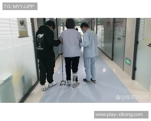 伊滕洋辉阿方索积极康复训练穆西亚拉继续室内恢复状态 伊滕洋辉阿方索积极康复训练穆西亚拉继续室内恢复状态