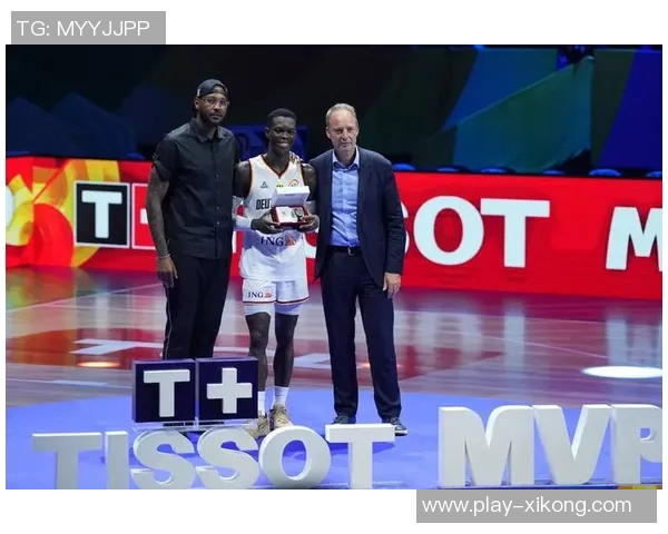 德天空报道门兴与尤伦迪奇接触施罗德仍为首选教练人选