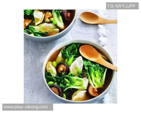 哈兰德在家享受红外线理疗与美食烹饪的双重乐趣