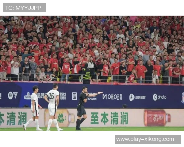 近600名国安球迷远征亚冠客场热情助威气氛火爆几乎反转主场优势