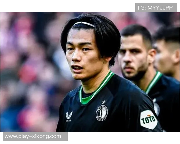 上田绮世状态火热半场梅开二度助力球队领跑荷甲射手榜