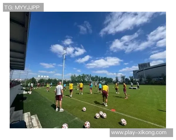 海港队结束假期重返训练全力备战中超收官战争取佳绩 海港队结束假期重返训练全力备战中超收官战争取佳绩