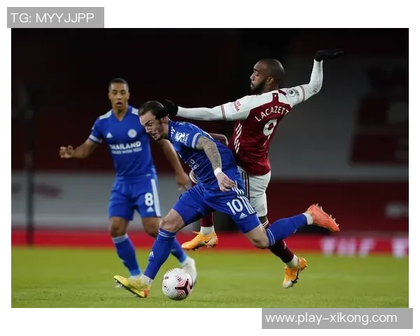 斯特拉斯堡球迷对禁止横幅上出现切尔西字样表示强烈不满和忧虑